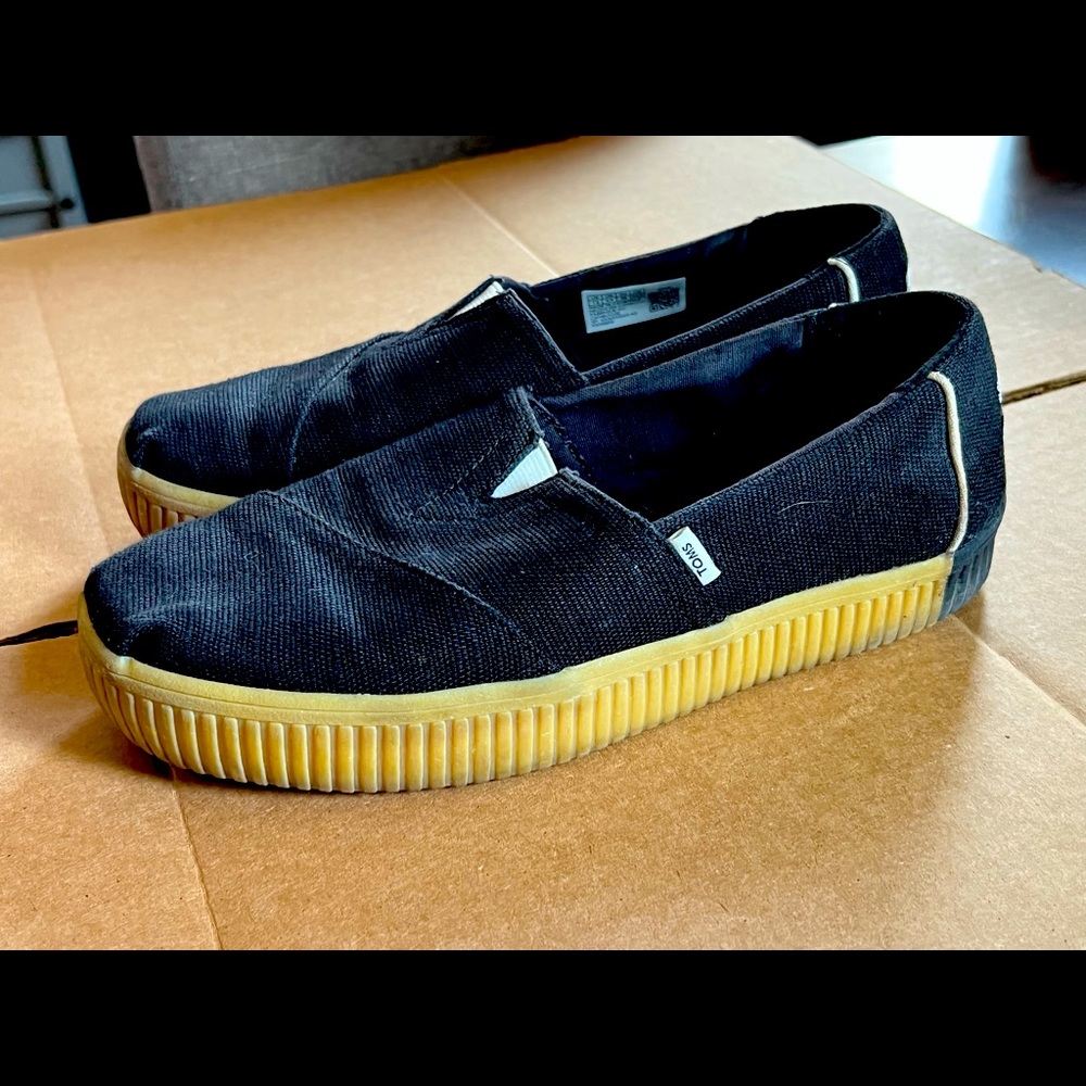 Toms Size 7